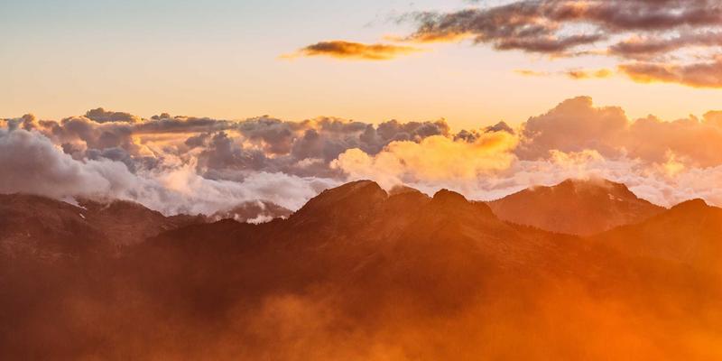 马约TJ66与现代发动机对比：如何规划一场兼顾经典机械与自然风光的深度旅程